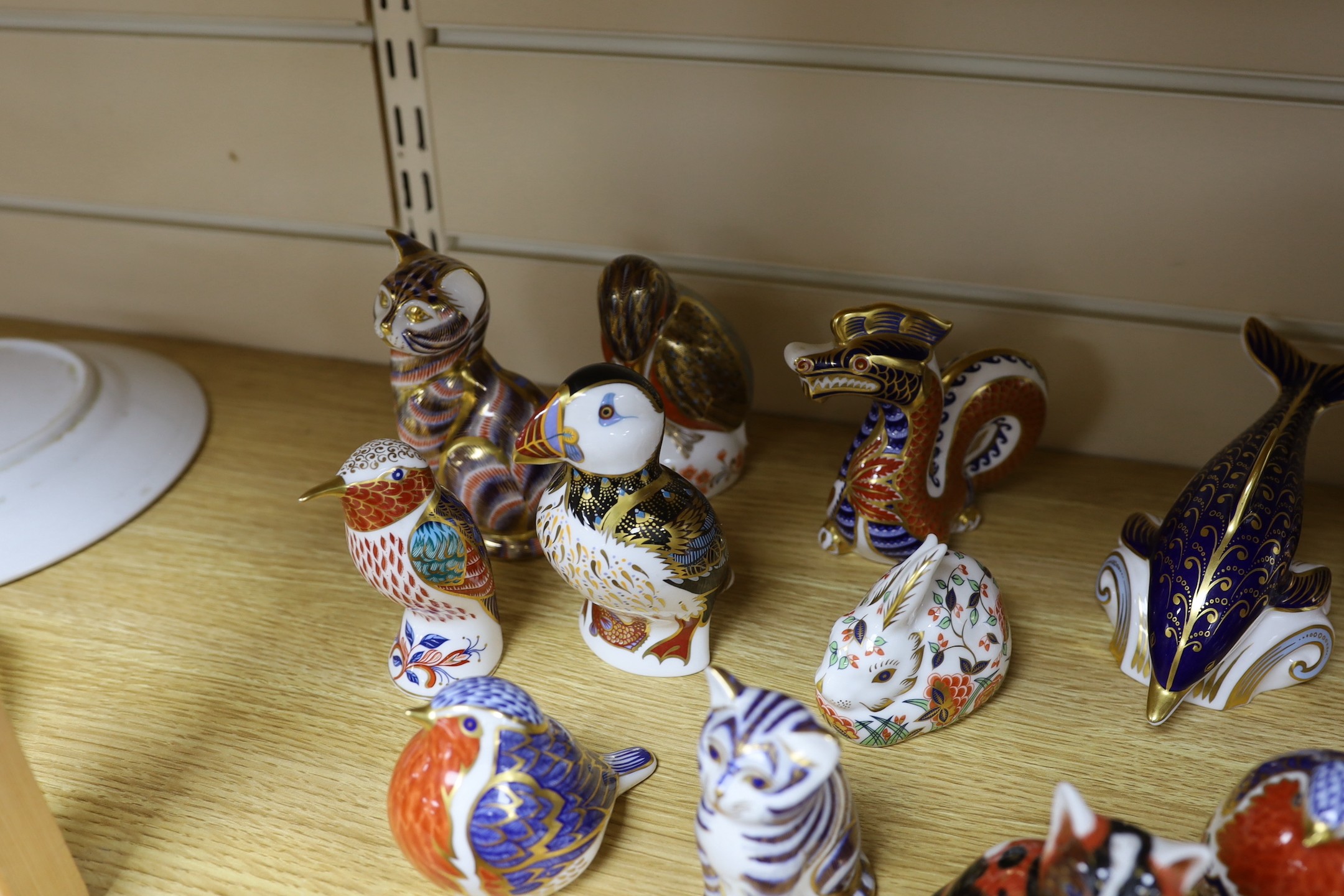 A collection of 20 Royal Crown Derby Imari animal and bird paperweights